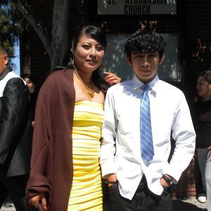 Meet your Posher, Idania